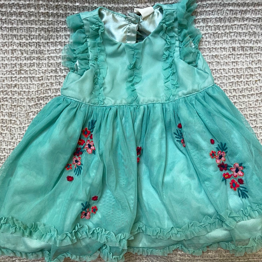 Beautiful H&M formal tulle dress • Size 6-9 mo